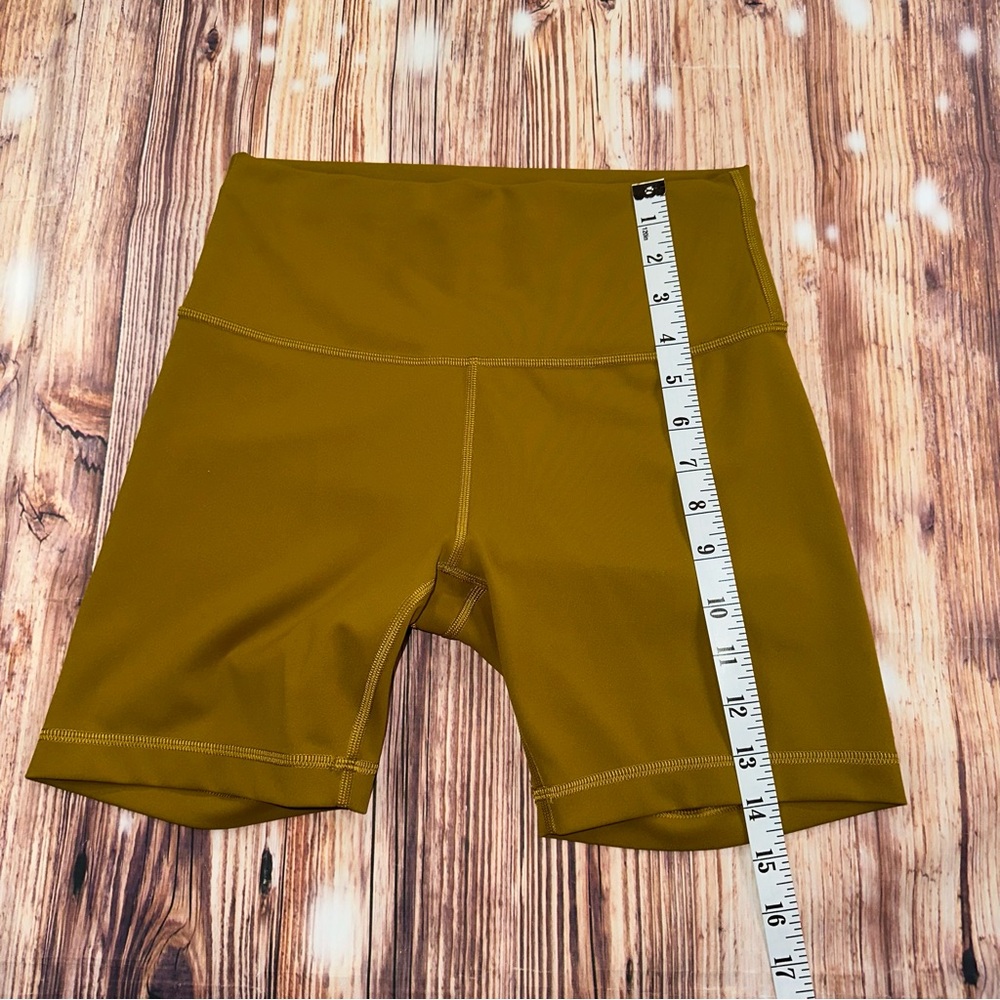 lululemon athletica Women's Short Size 8 - Picture 9 of 11